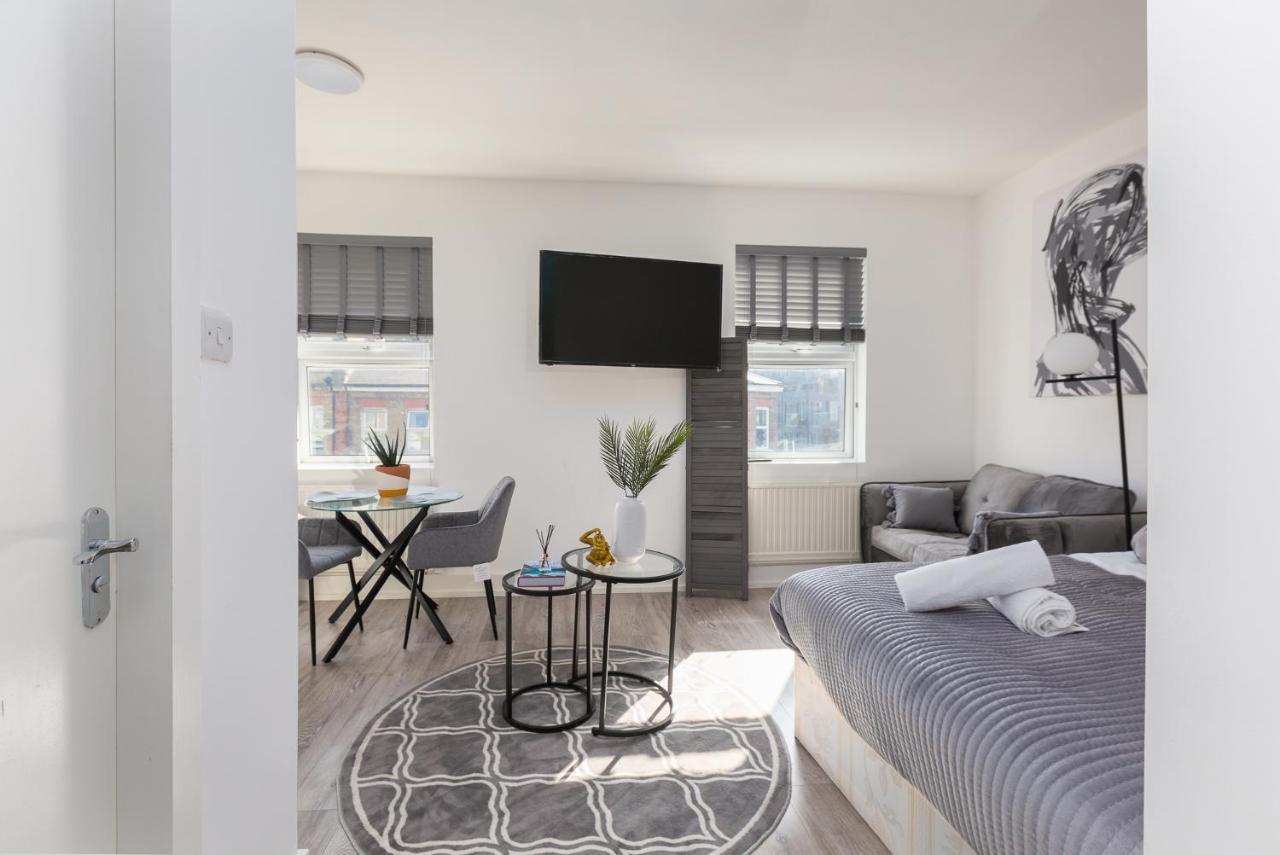 Studio Apt, 8 Min Walk From Tube 3 London Exteriör bild