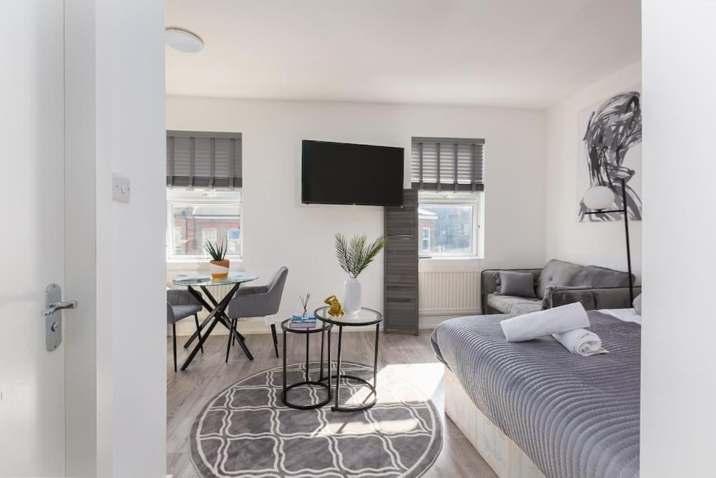 Studio Apt, 8 Min Walk From Tube 3 London Exteriör bild