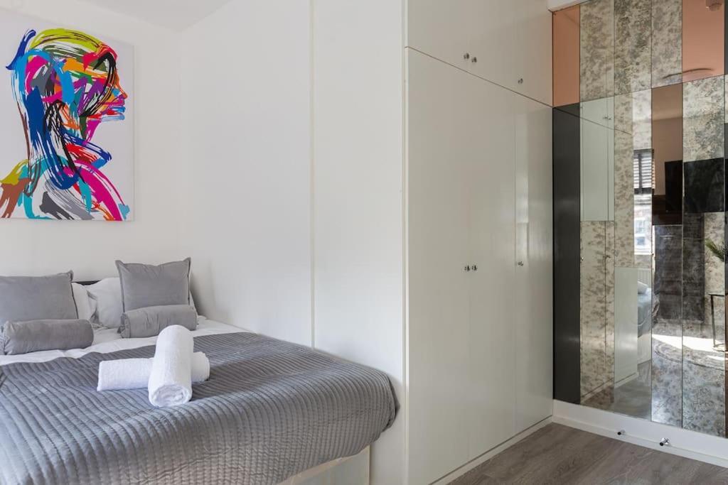 Studio Apt, 8 Min Walk From Tube 3 London Exteriör bild